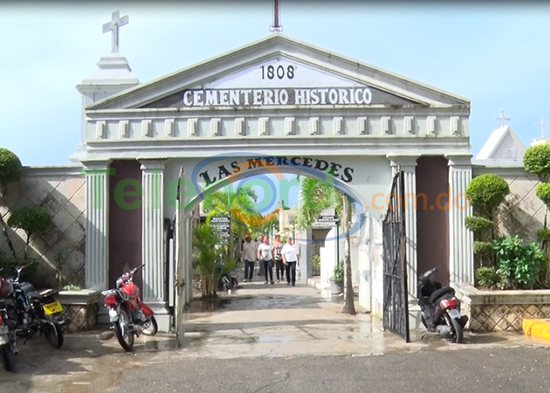 Pocos visitantes en cementerios de SFM durante Día de Fieles Difuntos.jpg01