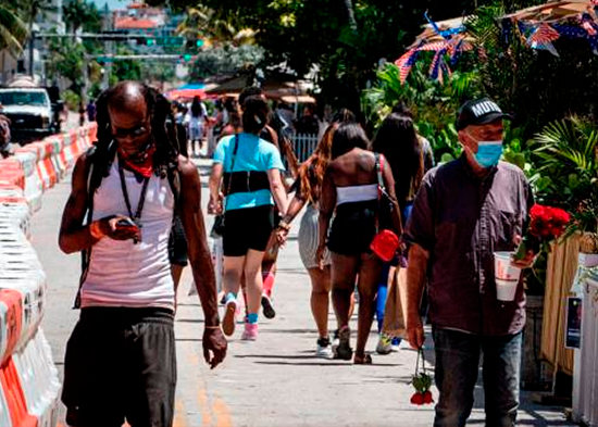 América Latina se va acercando a Europa tanto en contagios como en muertes