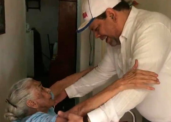 Fallece doña Candita, «segunda madre» del merenguero Fernando Villalona