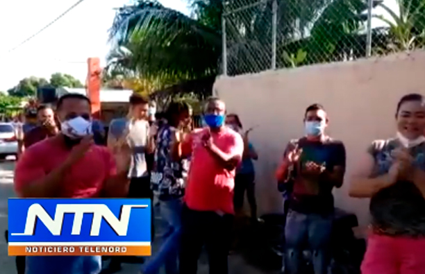 Reclaman arreglo de carretera en la comunidad de Paso Hondo de Tenares