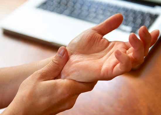 Por qué duelen las articulaciones y cómo aliviarlo