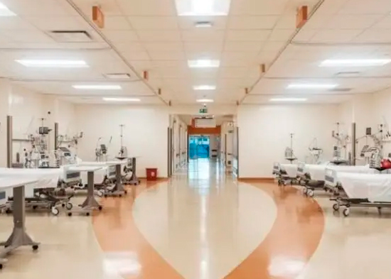 SNS aumenta a noventa camas UCI para casos COVID-19 disponibles en Ciudad Sanitaria