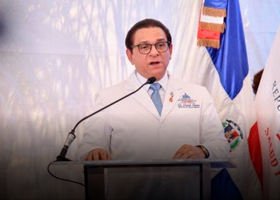 Ministro de Salud Pública anuncia dosis de refuerzo anticovid en diciembre