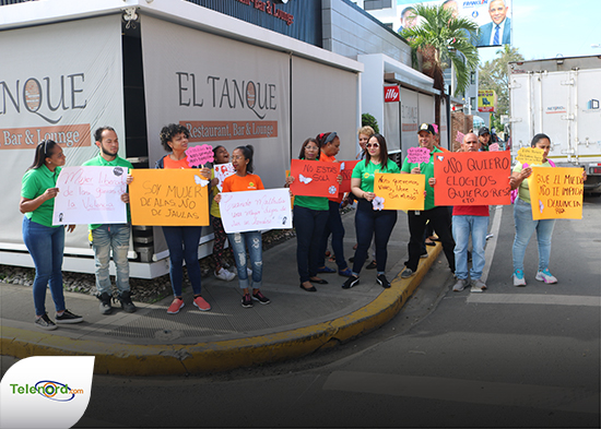 Cooperativa Vega Real realiza parada cívica por el Día de la no violencia a la mujer en SFM
