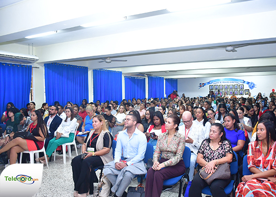 Realizan simposio de Salud Mental en la UASD recinto SFM