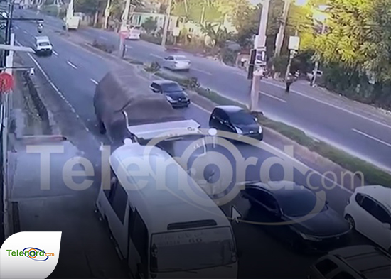Captan momento exacto en el que ocurrió accidente en el municipio de Bajos de Haina.