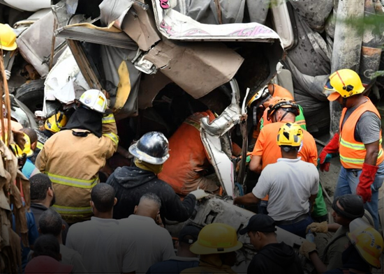 Confirman cinco muertos y 12 heridos en accidente de tránsito en Quita Sueño