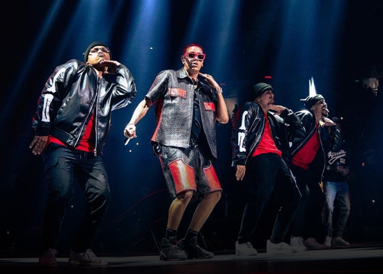 Yaisel LM listo para subir al escenario del Mega Bash