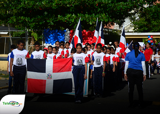 Escuela Padre Abel Aranda SFM celebra el 179 aniversario de la independencia nacional