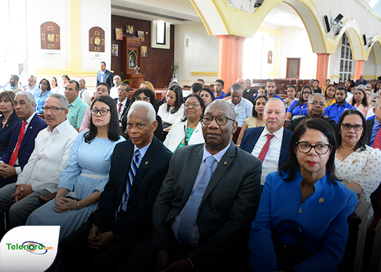 Celebran misa por el aniversario de la fundación de la UASD en SFM