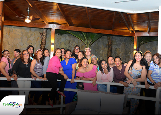 Ministerio de mujeres de la Iglesia de la Restauración celebra compartir