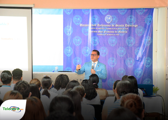 Imparten conferencia 