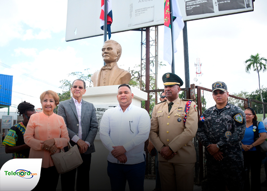 Ayuntamiento SFM desveliza busto en honor a Francisco del Rosario Sánchez