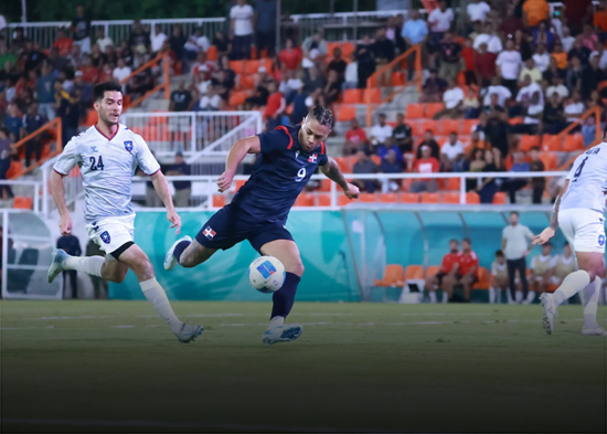 República Dominicana ganó con goles de Mariano Díaz y Júnior Firpo