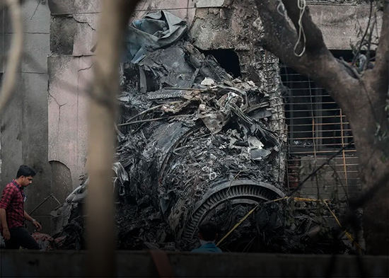 Revelan lo que provocó el accidente de avión Air India que causó 260 muertos