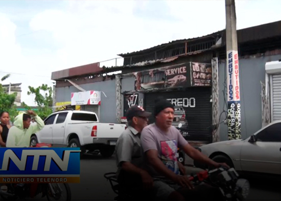 Dueño de plaza comercial se incendió en Vista al Valle atribuye siniestro a falla eléctrica