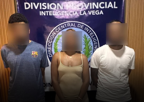 Policía Nacional ocupa sustancias ilícitas, dinero y apresa a tres personas en La Vega