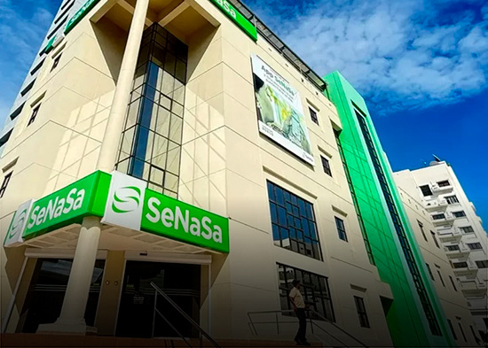 Empresa equipos médicos defiende transparencia operaciones con Senasa