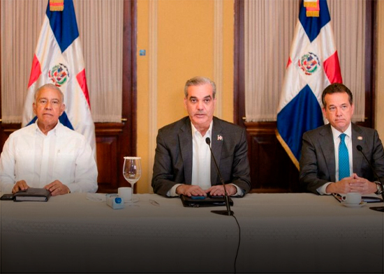 Abinader coordina acciones para evitar alzas de precios en Navidad