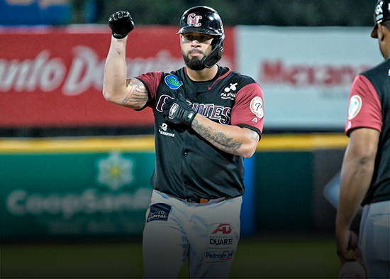 Toros vencen a Gigantes para mantenerse en el segundo puesto de la Serie Regular LIDOM