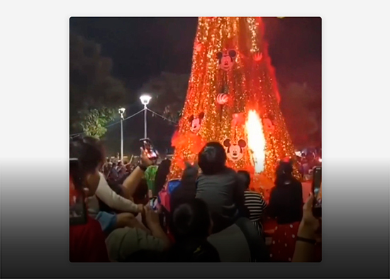 VIDEO: El encendido de un árbol de Navidad en México casi termina en tragedia