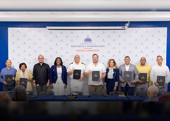 Medio Ambiente da apertura a temporada de avistamiento de ballenas jorobadas 2026