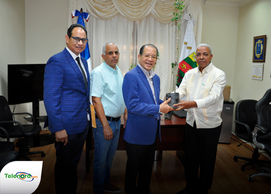 Alcaldía SFM y Jardín Botánico Nacional realizan convenio protección de la flora y medio ambiente