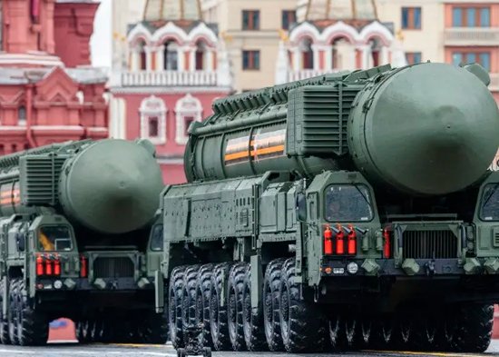 Rusia se retira de tratado con EEUU sobre armas nucleares