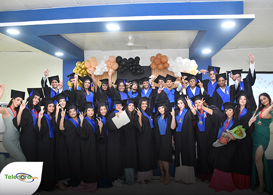 Colegio Episcopal SFM gradúa a su promoción de bachillerato 2023