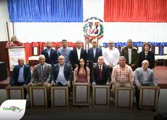 UDEPRODU entrega Mérito Olímpico Mario Ortega a 7 destacados deportistas en SFM