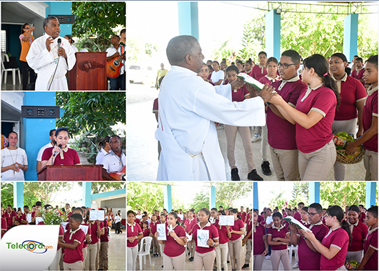 Celebran misa por el inicio de clases en el Liceo Pedro Henriquez Ureña SFM