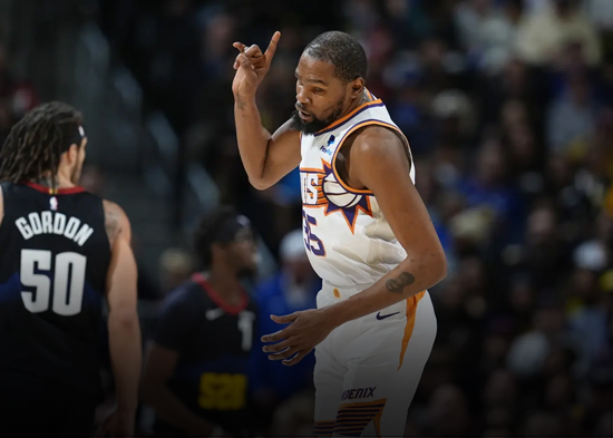 Kevin Durant anota 30 puntos para llevar a los Suns a otra victoria en Denver