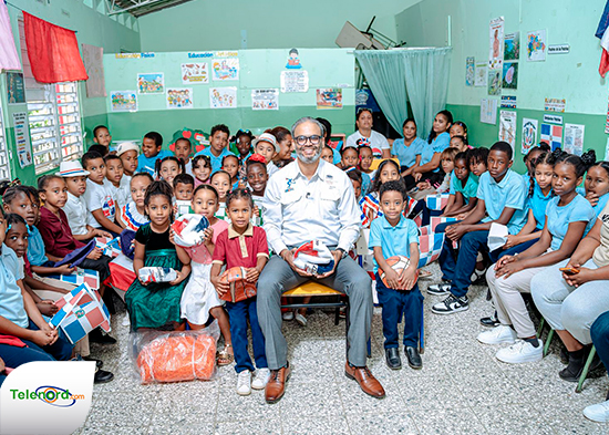 INEFI imparte charla y entrega utilería en Escuela Agustin Rivera de Las Guáranas