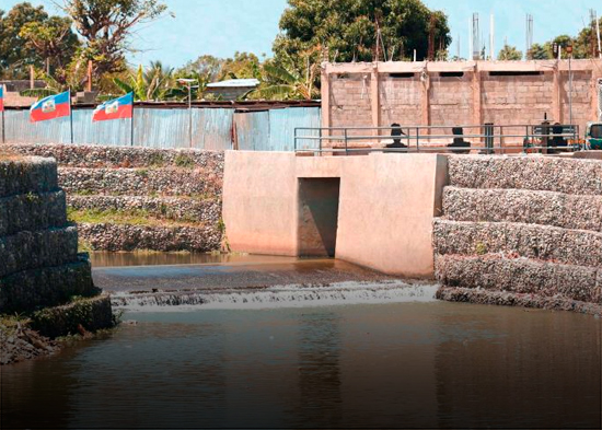 El canal construido por los haitianos y conectado al río Masacre está en funcionamiento