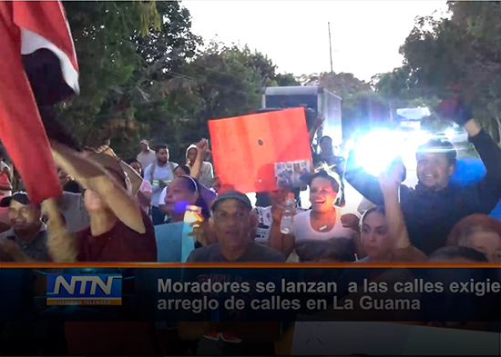 Moradores se lanzan  a las calles exigiendo arreglo de calles en La Guama
