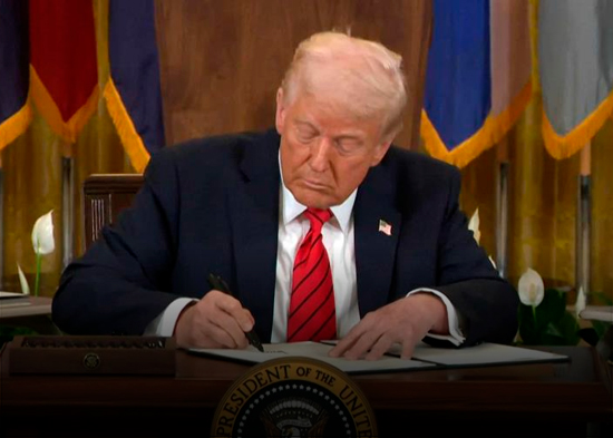 Trump revoca el "parole" de 530,000 cubanos, haitianos, nicaragüenses y venezolanos