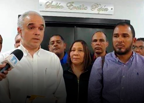 Maestros levantan paro en Duarte y Hermanas Mirabal tras acuerdo entre el Minerd y la ADP
