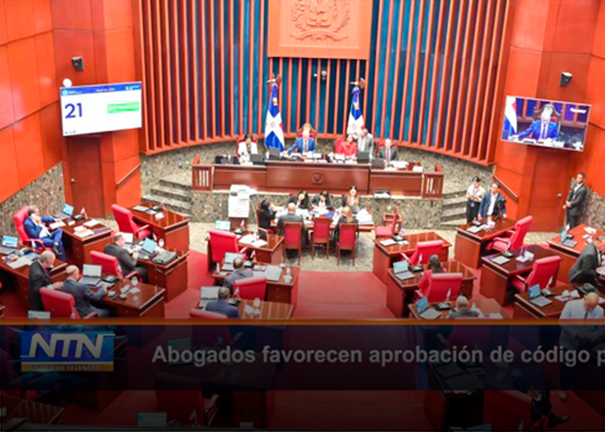 Abogados favorecen aprobación de código penal