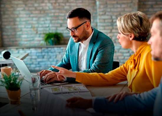 Emprender solo o con un socio: ¿Cuáles factores evaluar para evitar el colapso financiero?