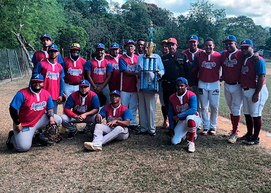 Novena de El Aguacate a un paso de coronarse campeona del Torneo de Béisbol Unidad del Campo