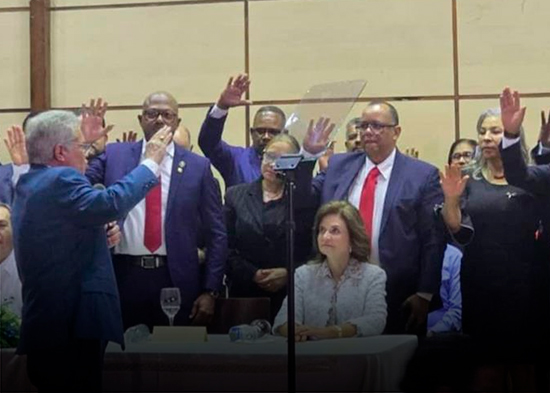 Juramentan al doctor Luis Peña Núñez como presidente del CMD