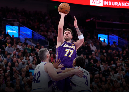 LeBron cita la "magia de Luka" mientras Doncic logra un triple-doble de 45 puntos