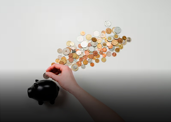 Consejos de expertos para evitar gastos innecesarios en diciembre y empezar a ahorrar dinero en 2026