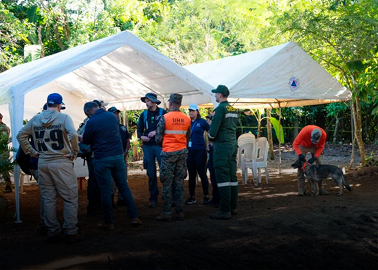 Miembro del FBI sufre desmayo durante la búsqueda de la niña Brianna Genao