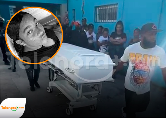 Bajo fuerte contingente policial trasladan cuerpo de joven, ultimada por su hermana en SFM