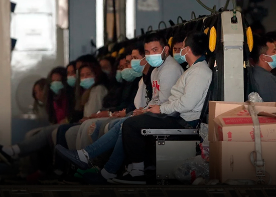 Las deportaciones masivas sobrecargan tribunales de Estados Unidos