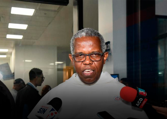 Fray Arístides dice gobierno dominicano debe investigar caso de la DEA, "porque no fue en Alaska"