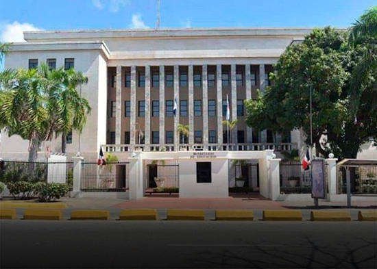 Proponen instaurar año sabático con sueldo cada 10 años para personal del Minerd