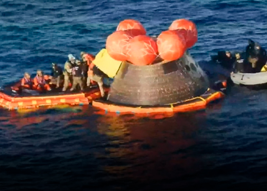 Tripulantes de Artemis II regresan a la Tierra en una "misión perfecta"