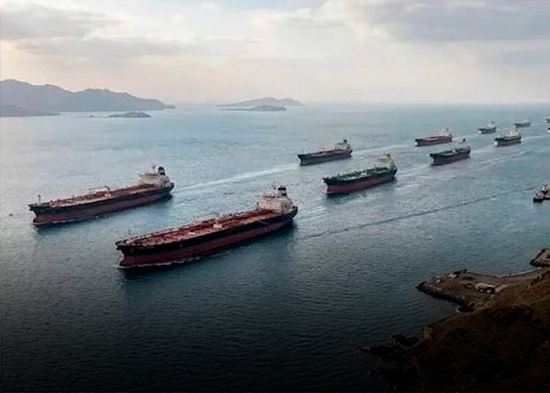 Irán atacó tres buques en el estrecho de Ormuz y condiciona las negociaciones con Estados Unidos